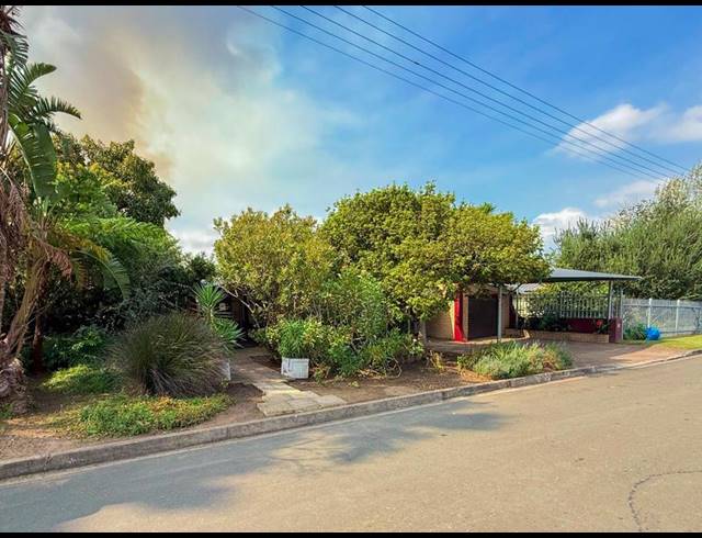 6 BEDROOM HOUSE FOR SALE IN DENNE-OORD